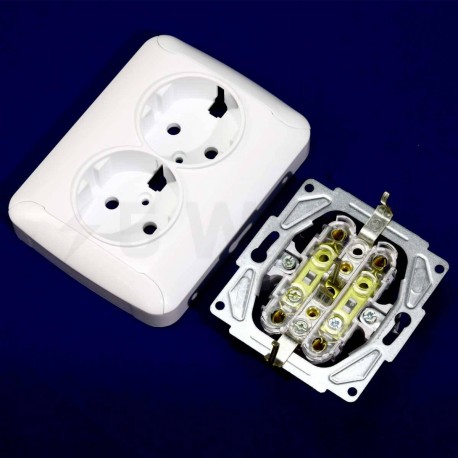 Електрична подвійна розетка Gunsan Fantasy біла, із заземленням (1231164100150) - в інтернет-магазині