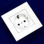 Електрична одинарна розетка Gunsan Eqona біла, із заземленням (1401100100115 ) - недорого
