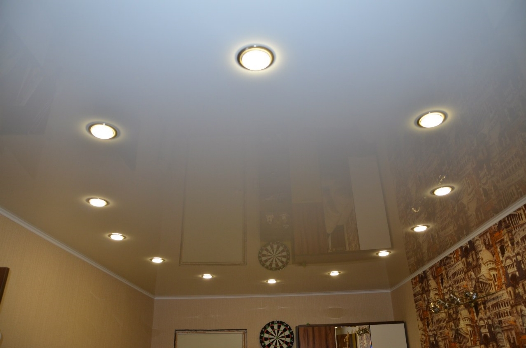 Светодиодные светильники в квартирах с натяжными потолками