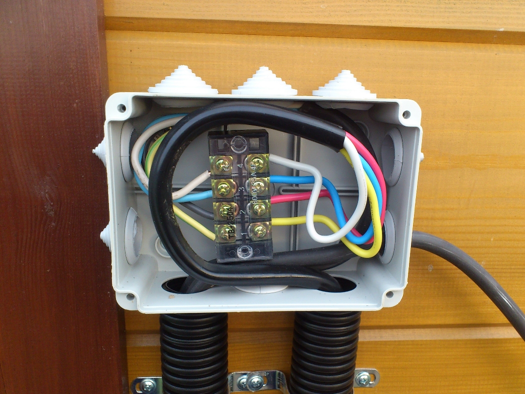 Распределительная коробка для электропроводки как правильно подключить